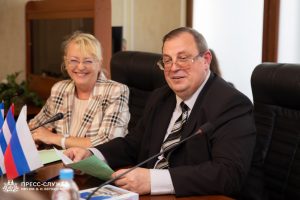 Vernadsky CFU hosts international round table to mark 95th birth anniversary of Ernesto Che Guevara